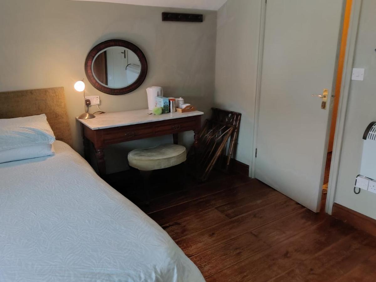 Pleck Barn Bed & Breakfast Ansty  Bagian luar foto