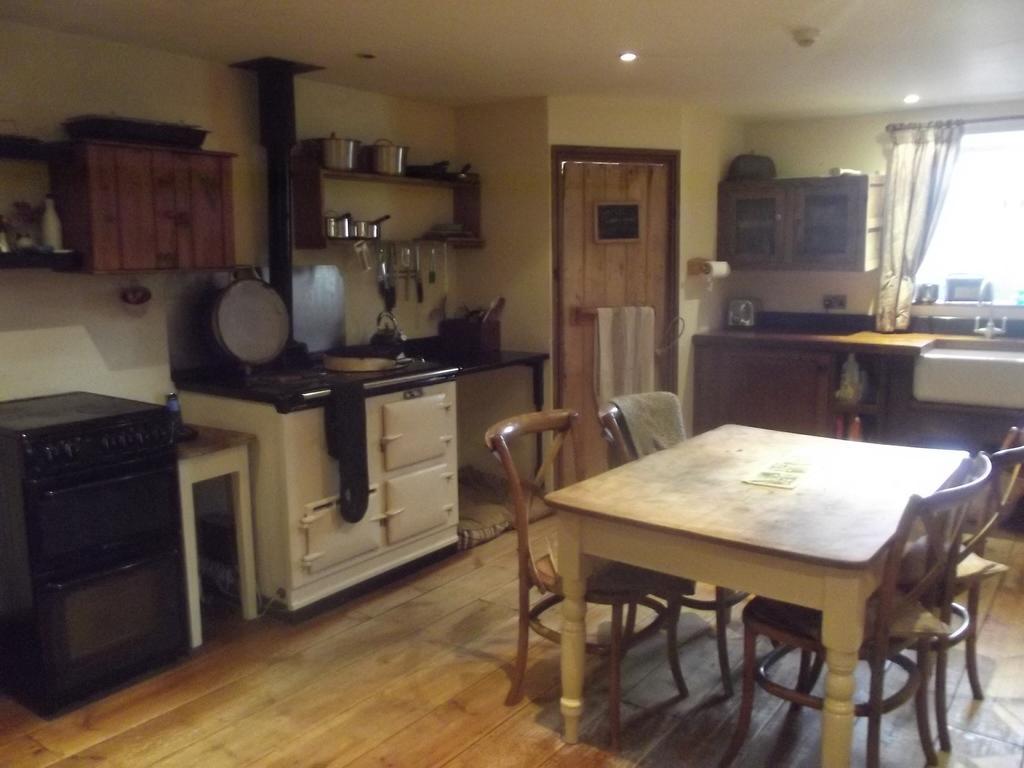 Pleck Barn Bed & Breakfast Ansty  Bagian luar foto