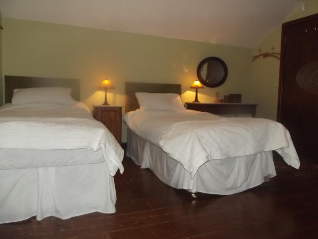 Pleck Barn Bed & Breakfast Ansty  Bagian luar foto