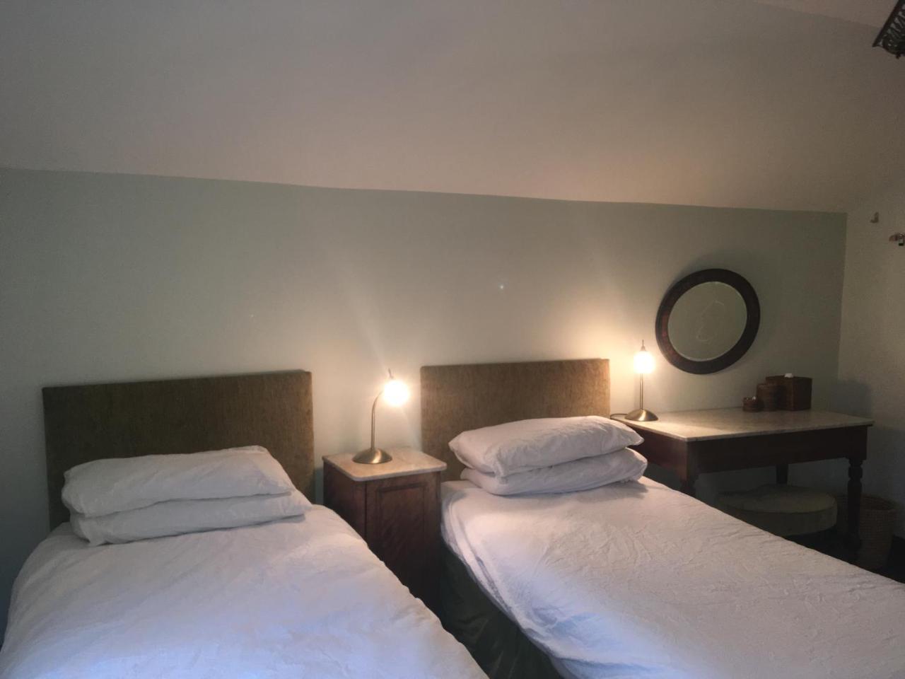 Pleck Barn Bed & Breakfast Ansty  Bagian luar foto